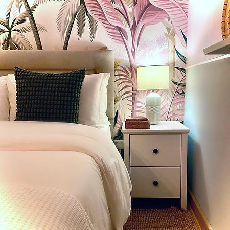 Blush Jungle - Homestay Dublin Luaran gambar